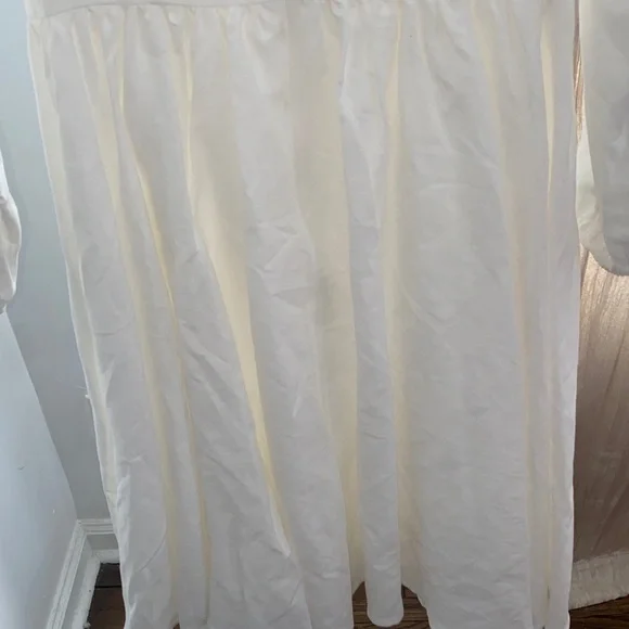 Elegant White Lace Dress - Picture 8 of 8